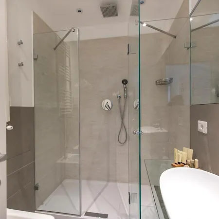 Quaroni 4*