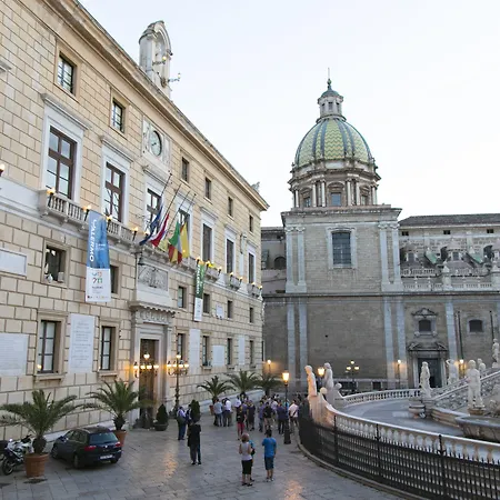 Quaroni بيت ضيافة