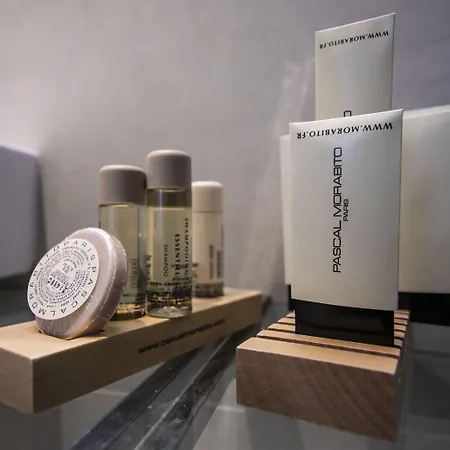 Quaroni بيت ضيافة 4*